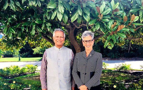 Yunus Addresses Global Social Change Makers in Australia